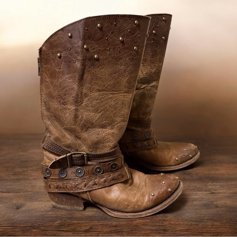 Corral~ Buckle ~Genuine Leather Boots~ Women’s Shoes ~ Size 7 - Picture 2 of 16